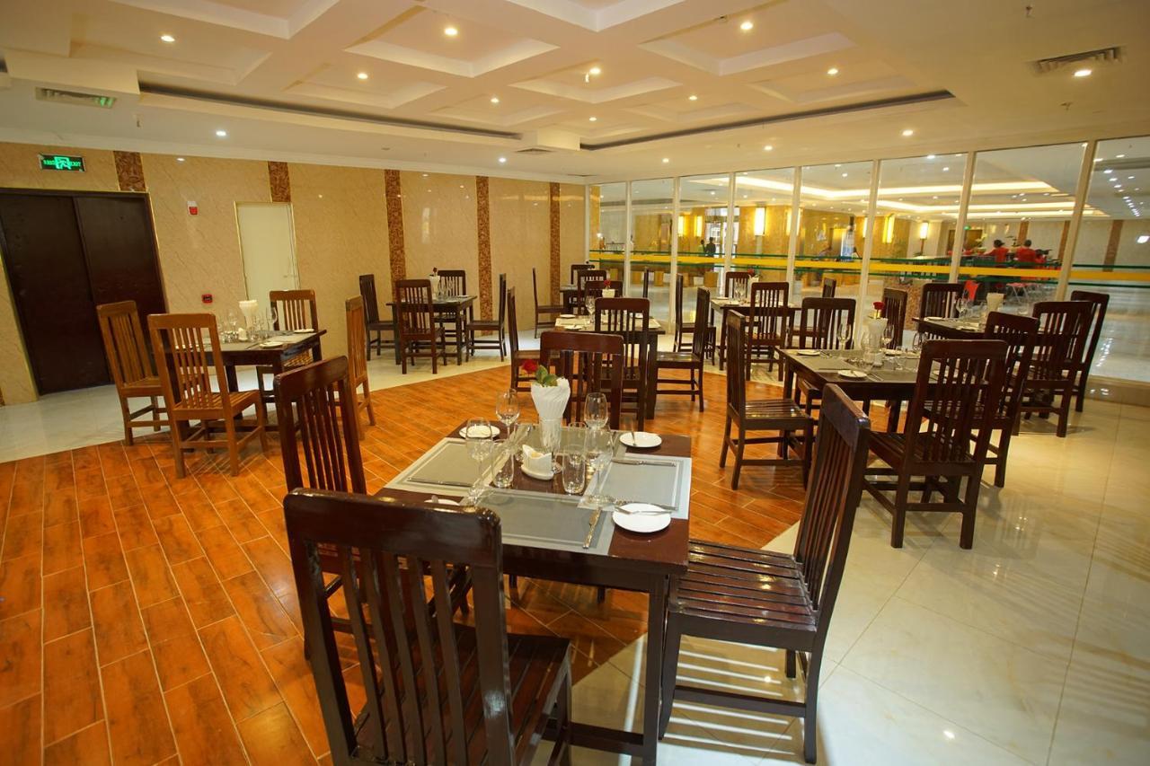 Grand Park Hotel Mandalay Bagian luar foto