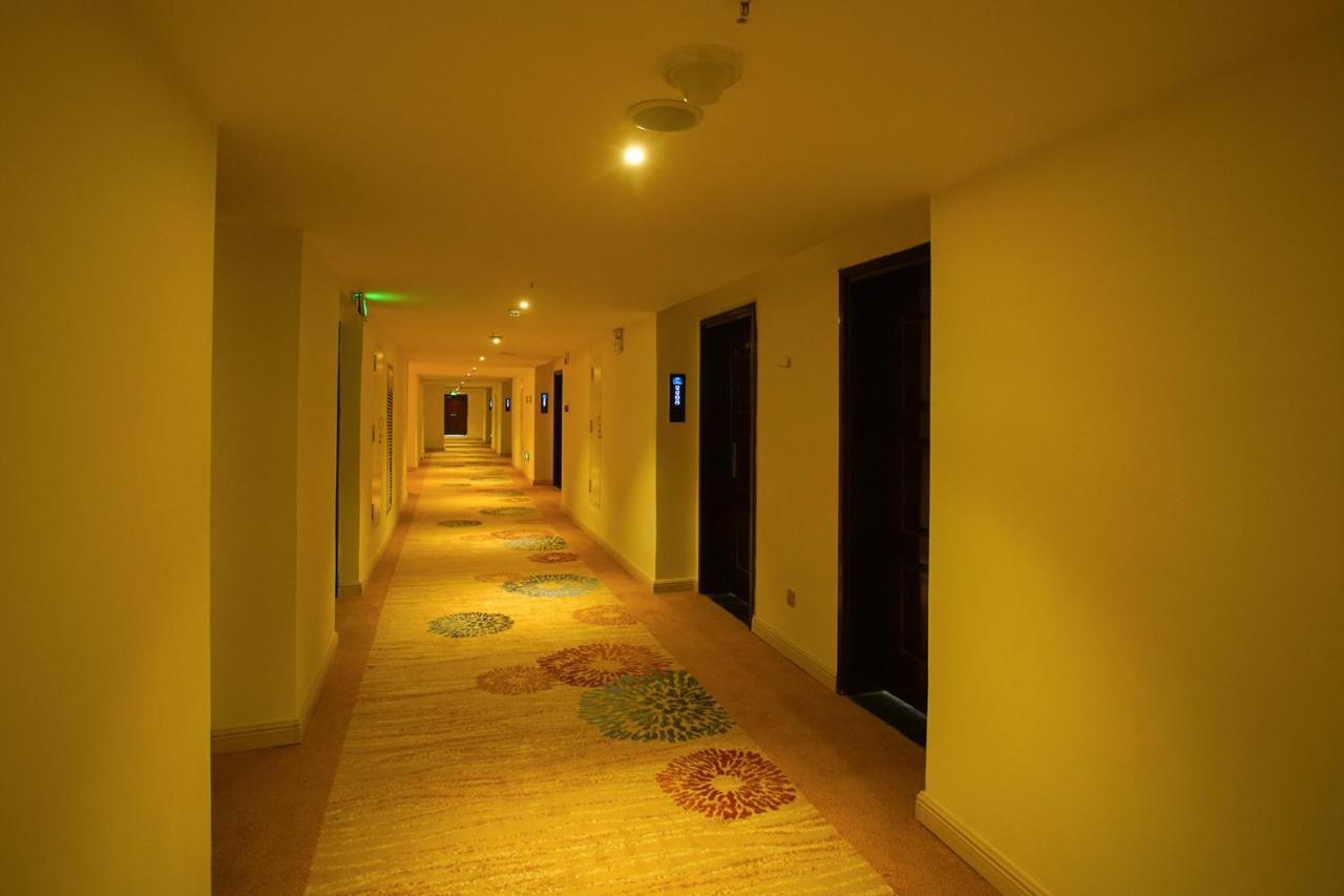 Grand Park Hotel Mandalay Bagian luar foto