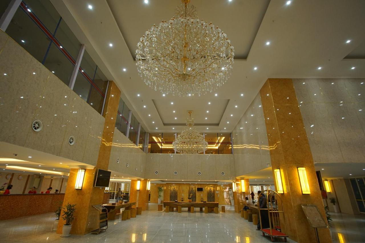 Grand Park Hotel Mandalay Bagian luar foto