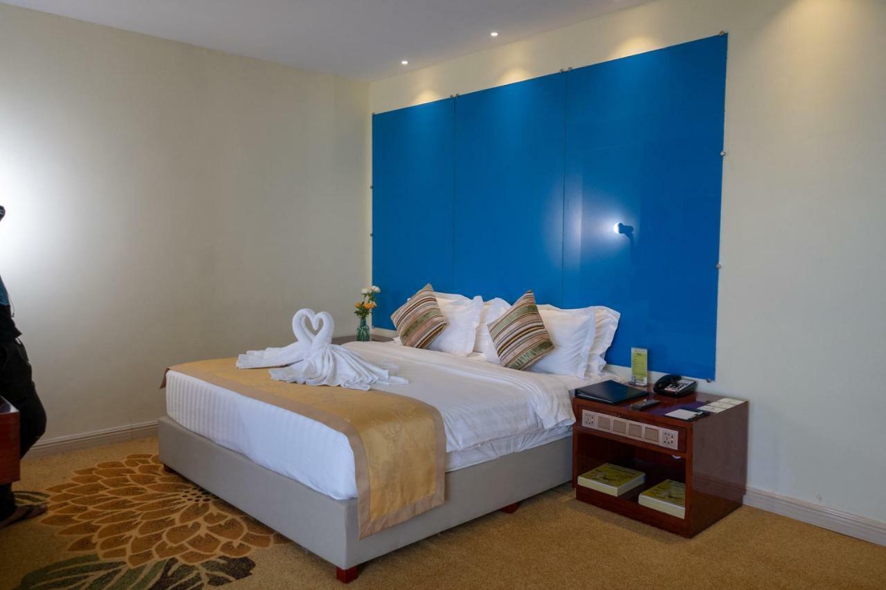 Grand Park Hotel Mandalay Bagian luar foto
