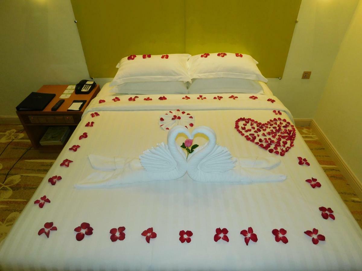 Grand Park Hotel Mandalay Bagian luar foto