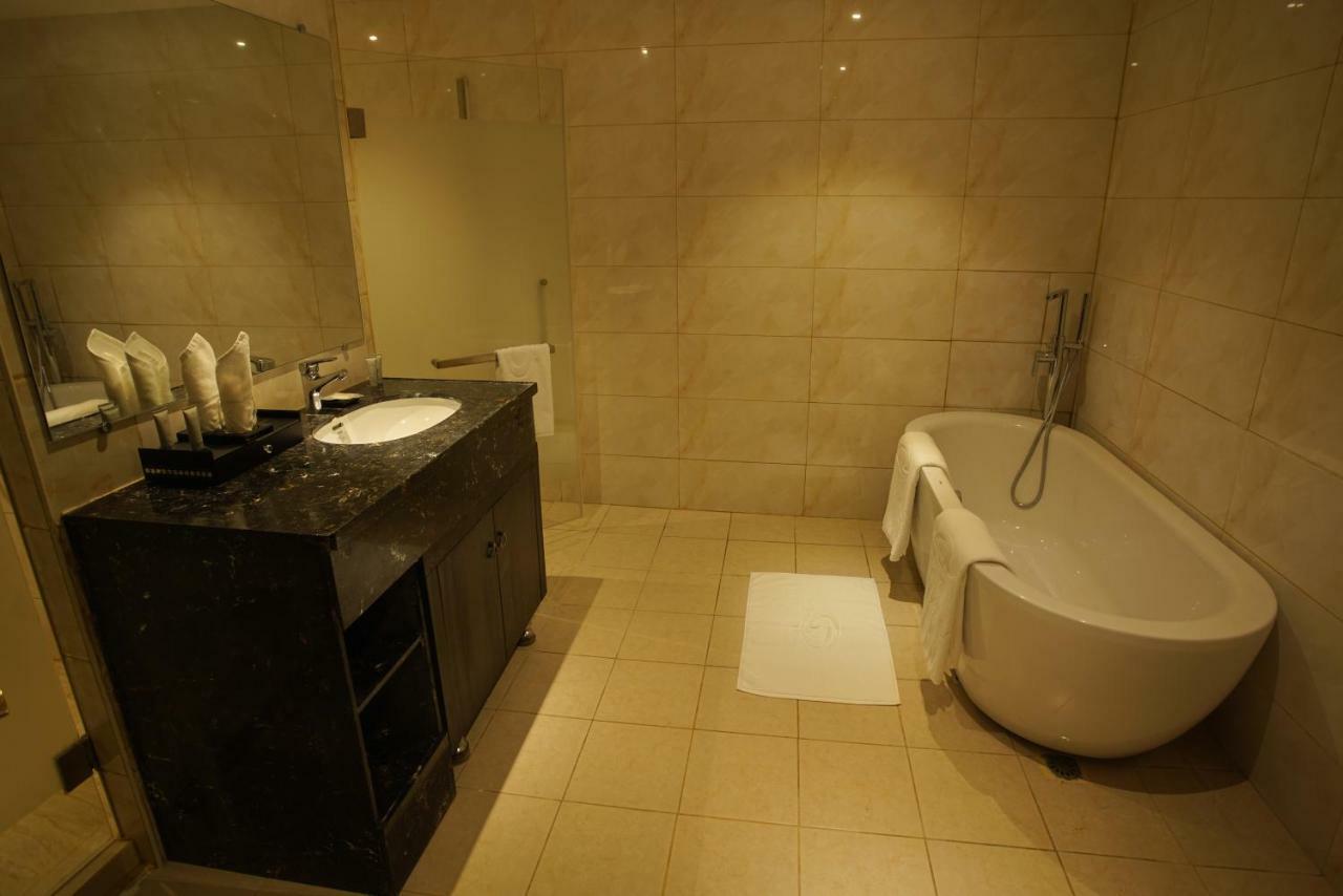 Grand Park Hotel Mandalay Bagian luar foto