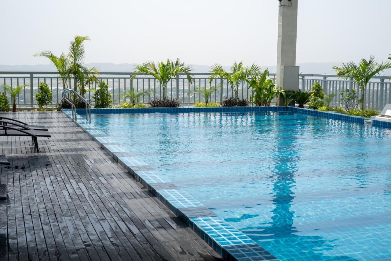Grand Park Hotel Mandalay Bagian luar foto